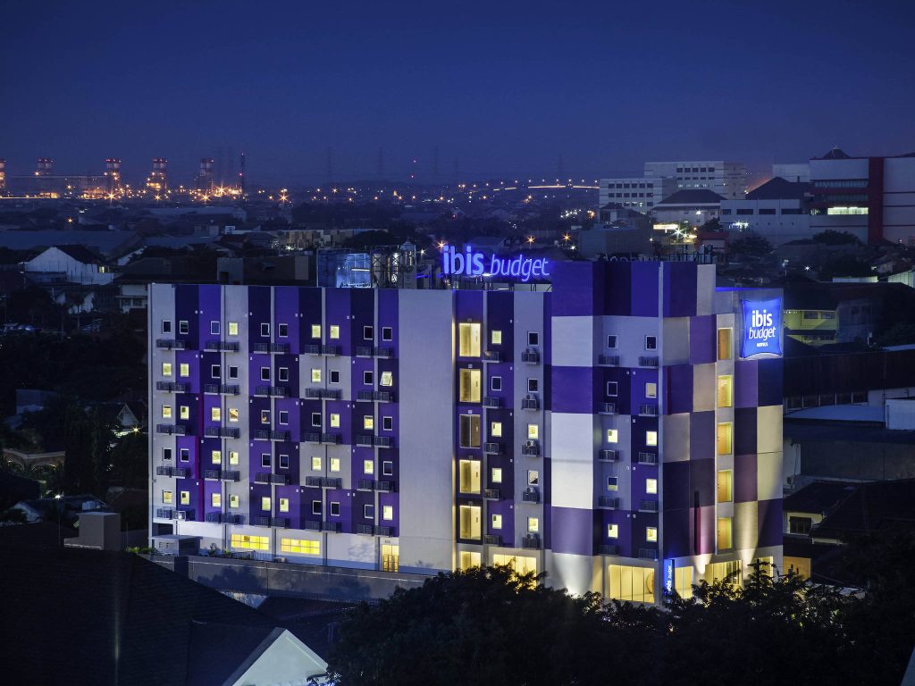 Ibis Budget Semarang Tendean Exterior