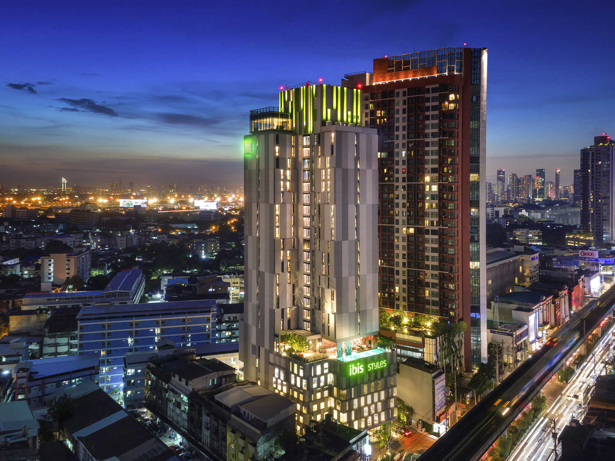 Ibis Styles Bangkok Sukhumvit Phra Khanong Exterior