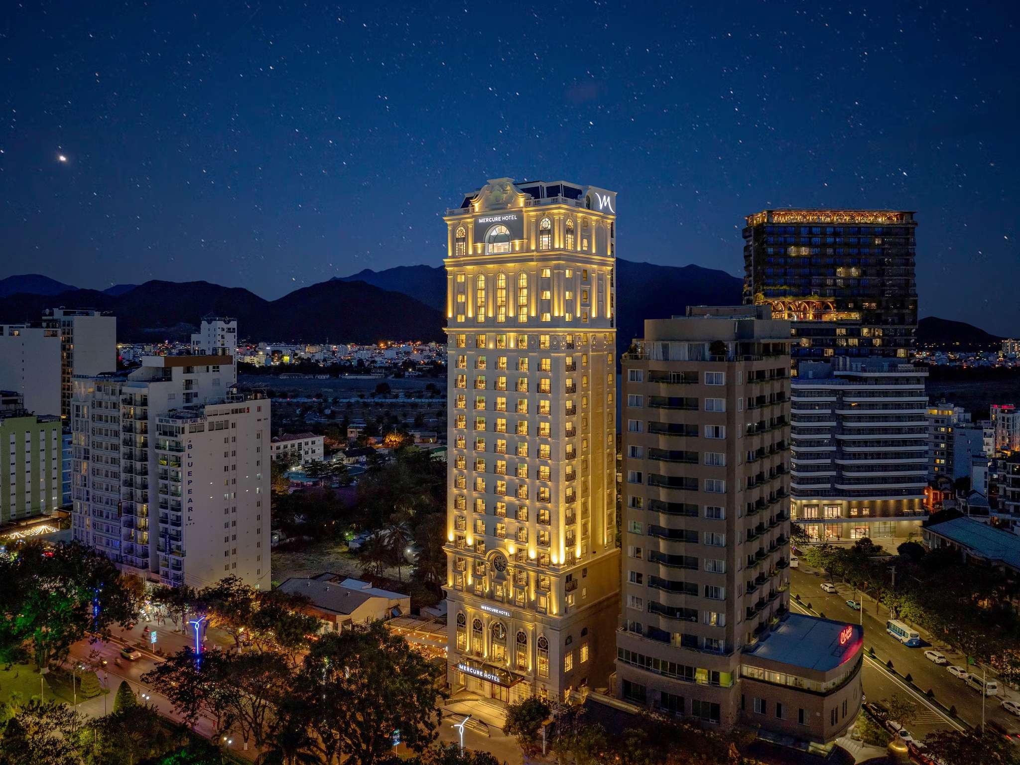 Mercure Nha Trang Beach Exterior
