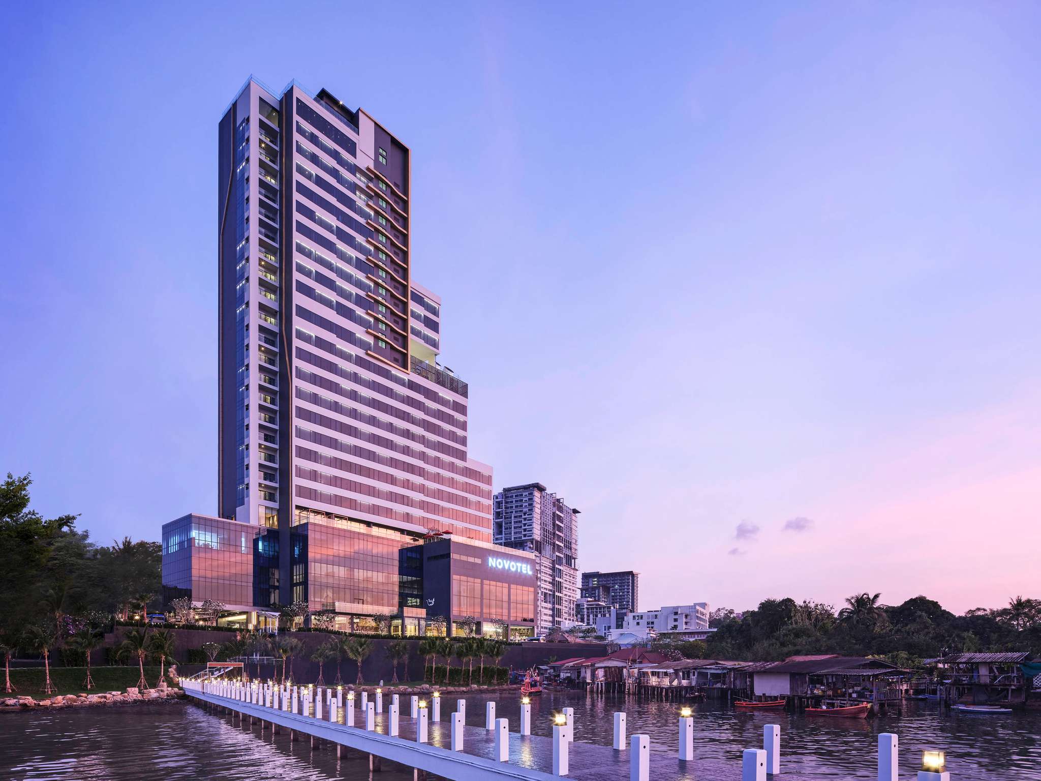 Novotel Marina Sriracha Exterior